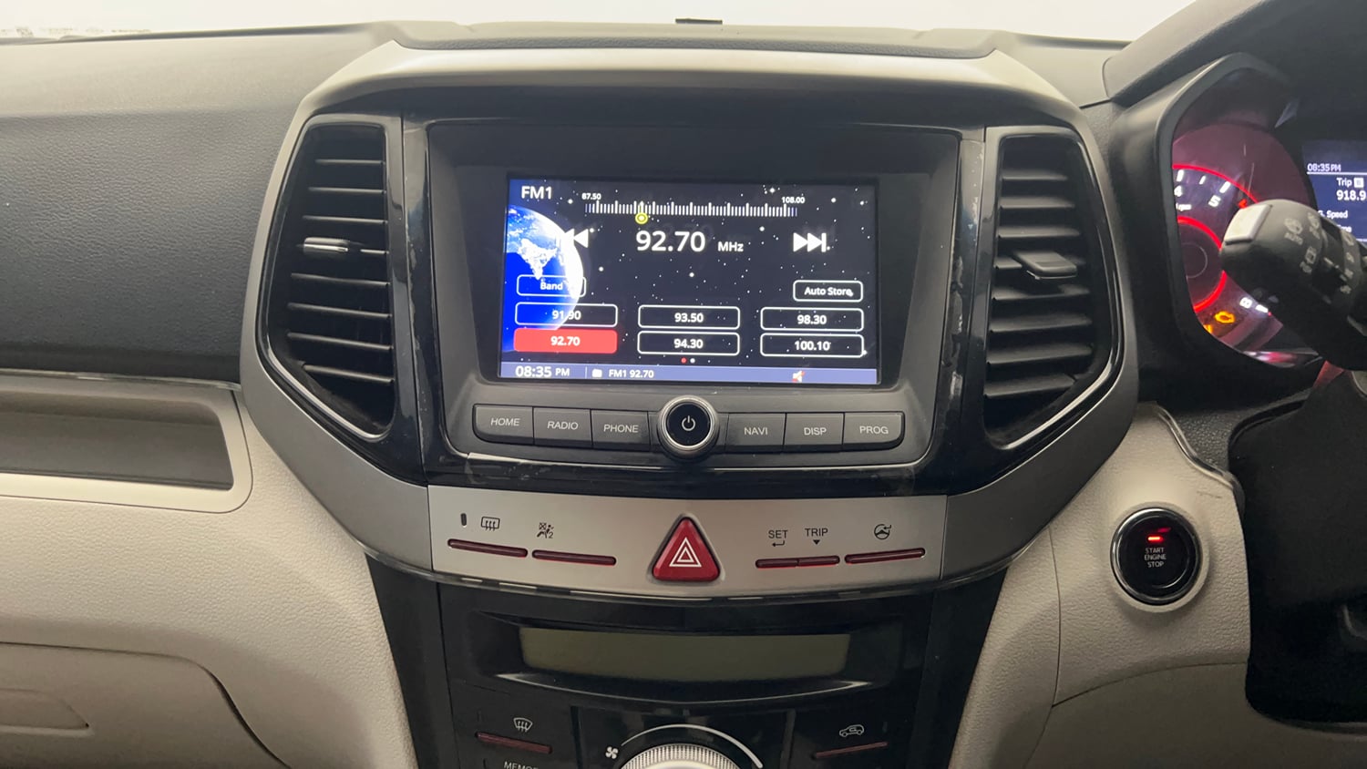 Used 2022 Mahindra XUV 300 W8 (O) 1.2 Petrol Petrol Manual interior MUSIC SYSTEM & AC CONTROL VIEW