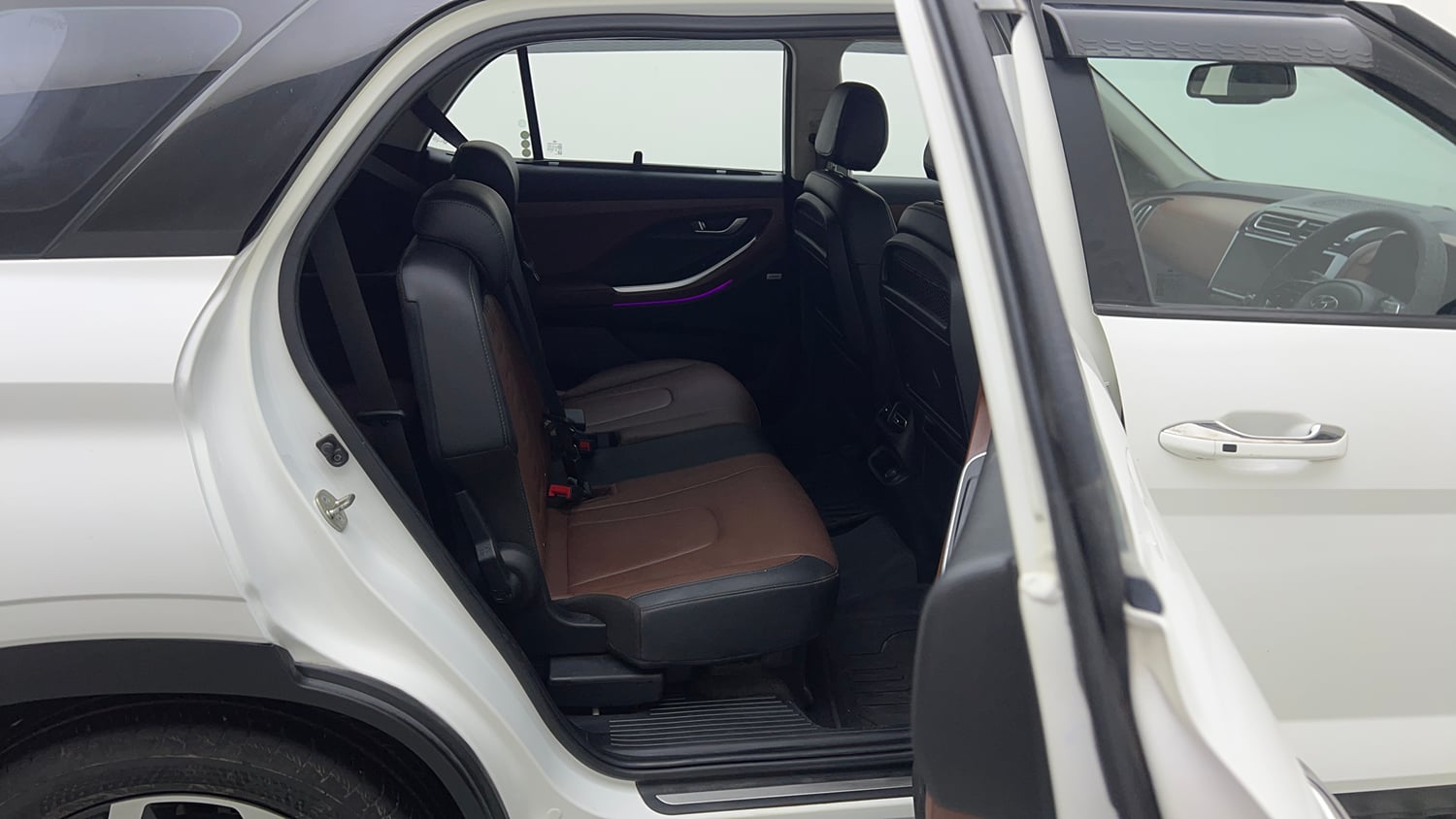 Used 2024 Hyundai Alcazar Platinum (O) 7 Seater 1.5 Diesel AT Diesel Automatic interior RIGHT SIDE REAR DOOR CABIN VIEW