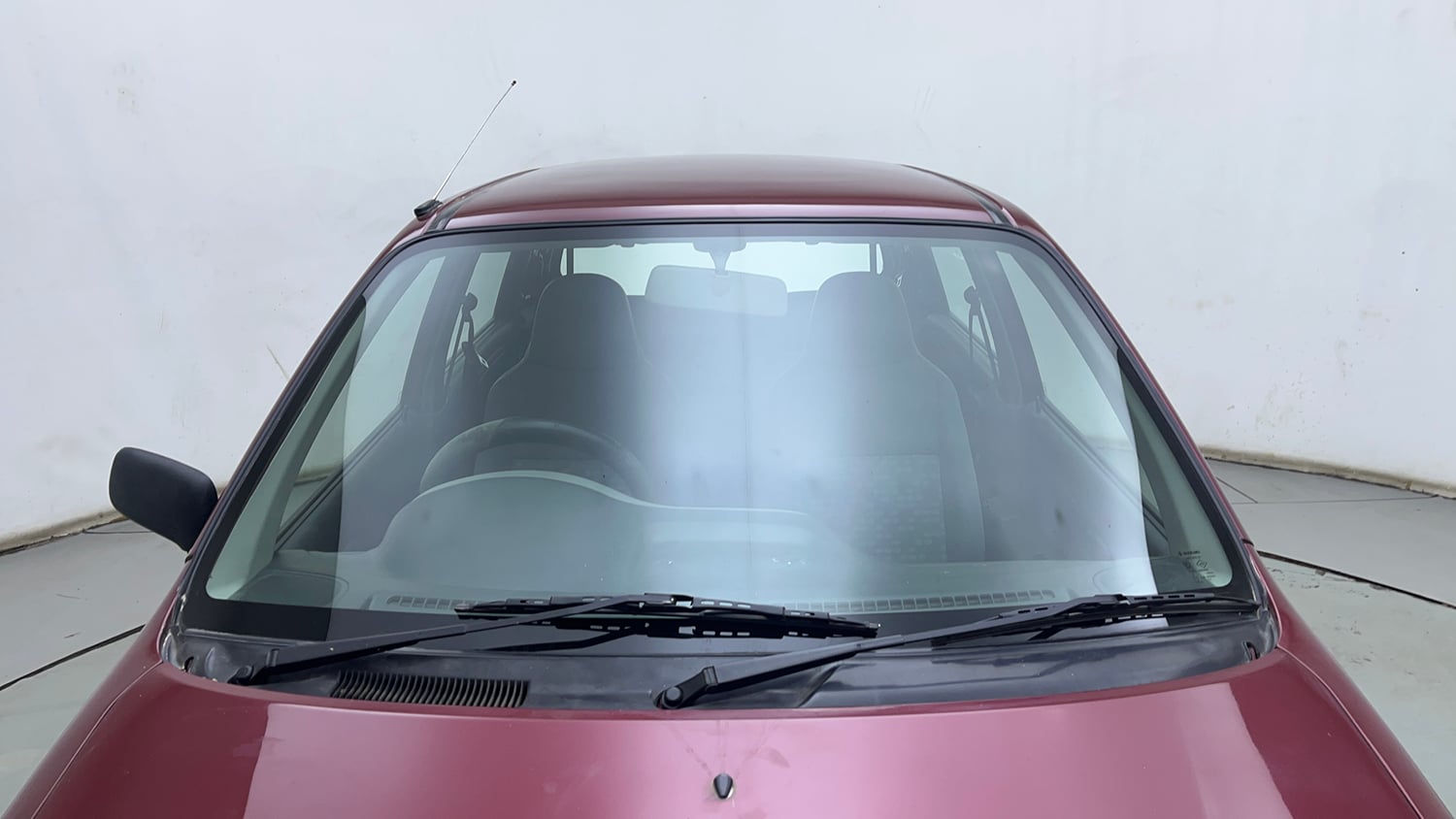 Used 2012 Maruti Suzuki Alto LXi BS-IV Petrol Manual exterior FRONT WINDSHIELD VIEW
