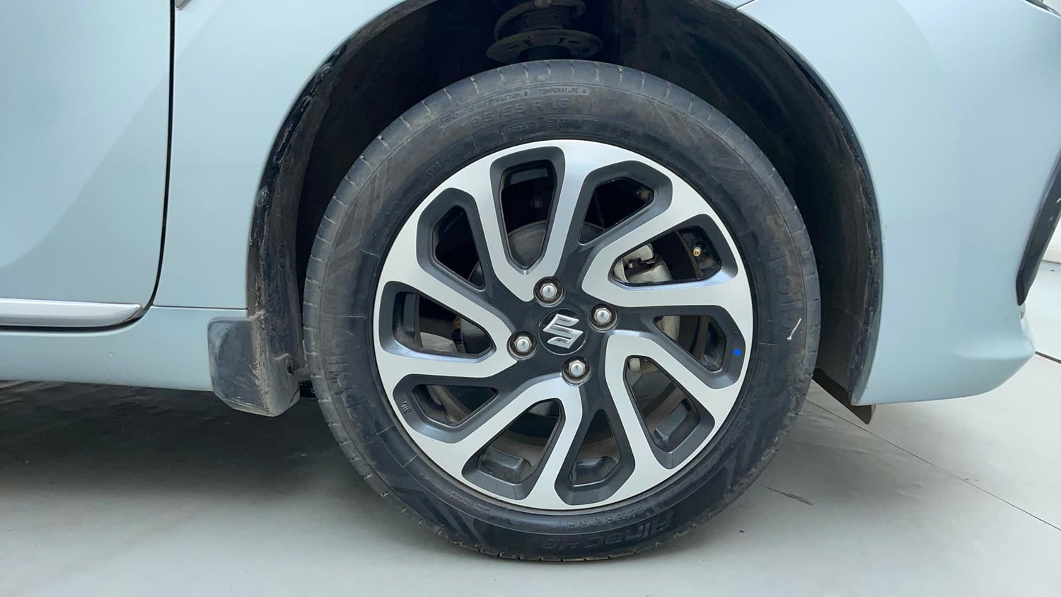 Used 2024 Maruti Suzuki Baleno Alpha AGS Petrol Automatic tyres RIGHT FRONT TYRE RIM VIEW
