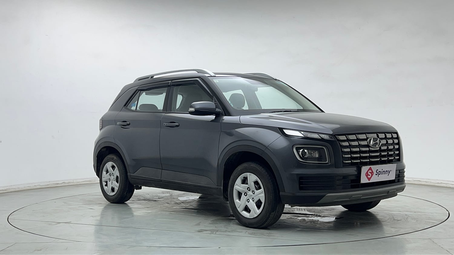 Used 2022 Hyundai Venue SX 1.2 Petrol Petrol Manual exterior RIGHT FRONT CORNER VIEW