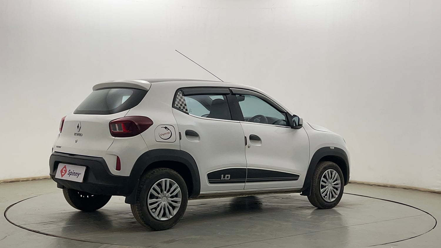 Used 2022 Renault Kwid RXT 1.0 (O) Petrol Manual exterior RIGHT REAR CORNER VIEW