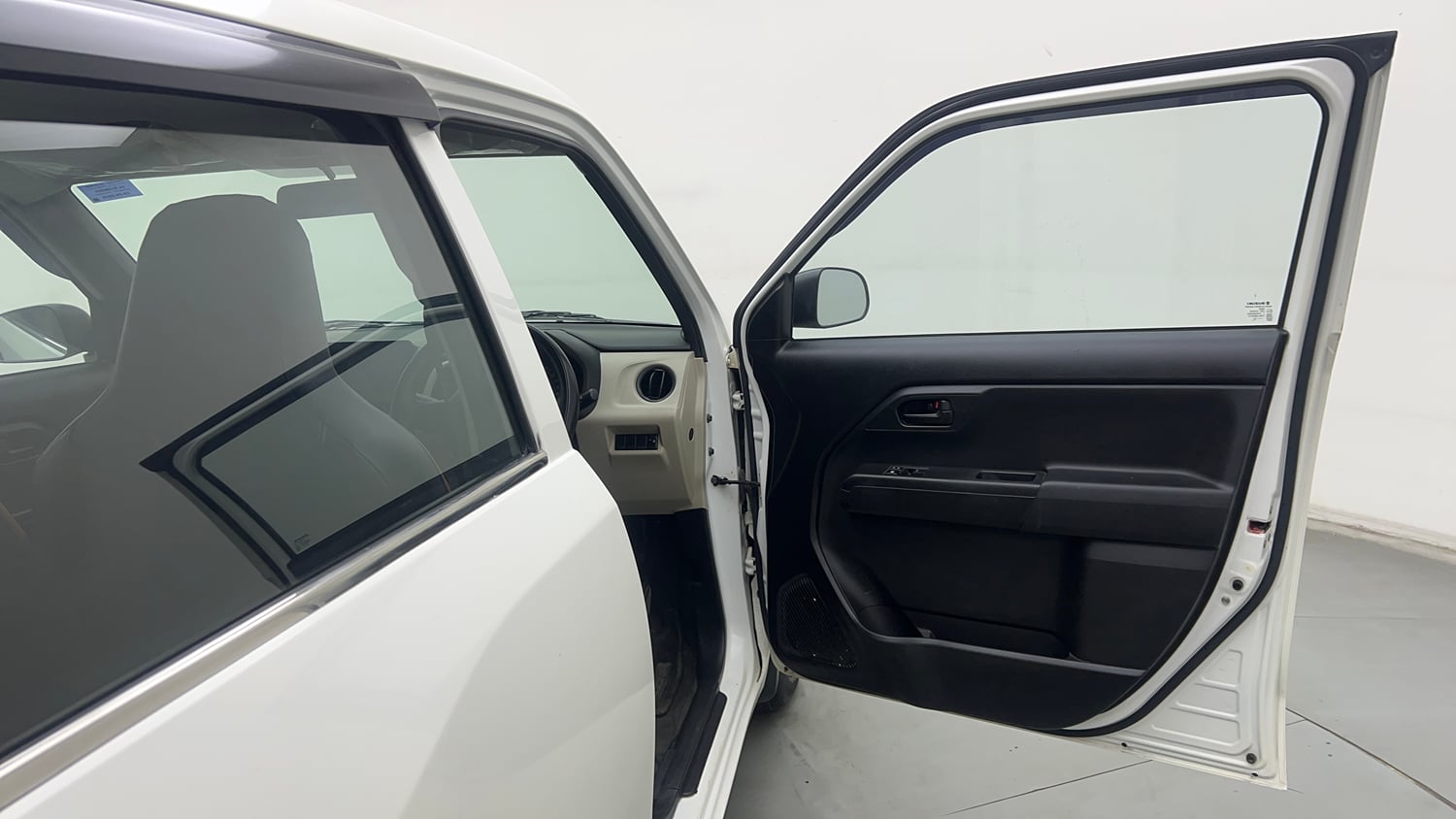Used 2019 Maruti Suzuki Wagon R 1.0 LXi 1.0 Petrol Manual interior RIGHT FRONT DOOR OPEN VIEW