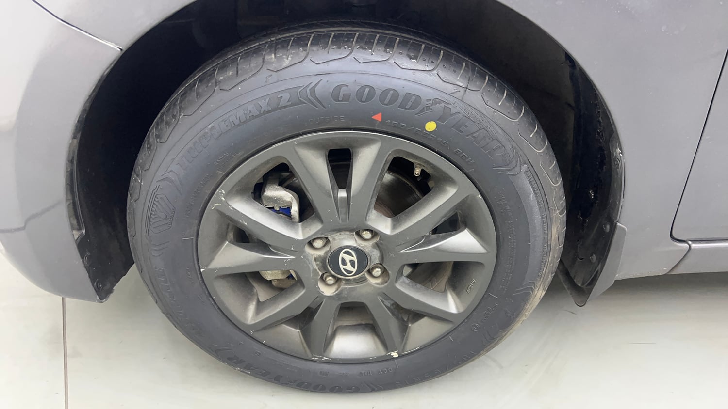 Used 2019 Hyundai Elite i20 Sportz Plus 1.2 Petrol Manual tyres LEFT FRONT TYRE RIM VIEW