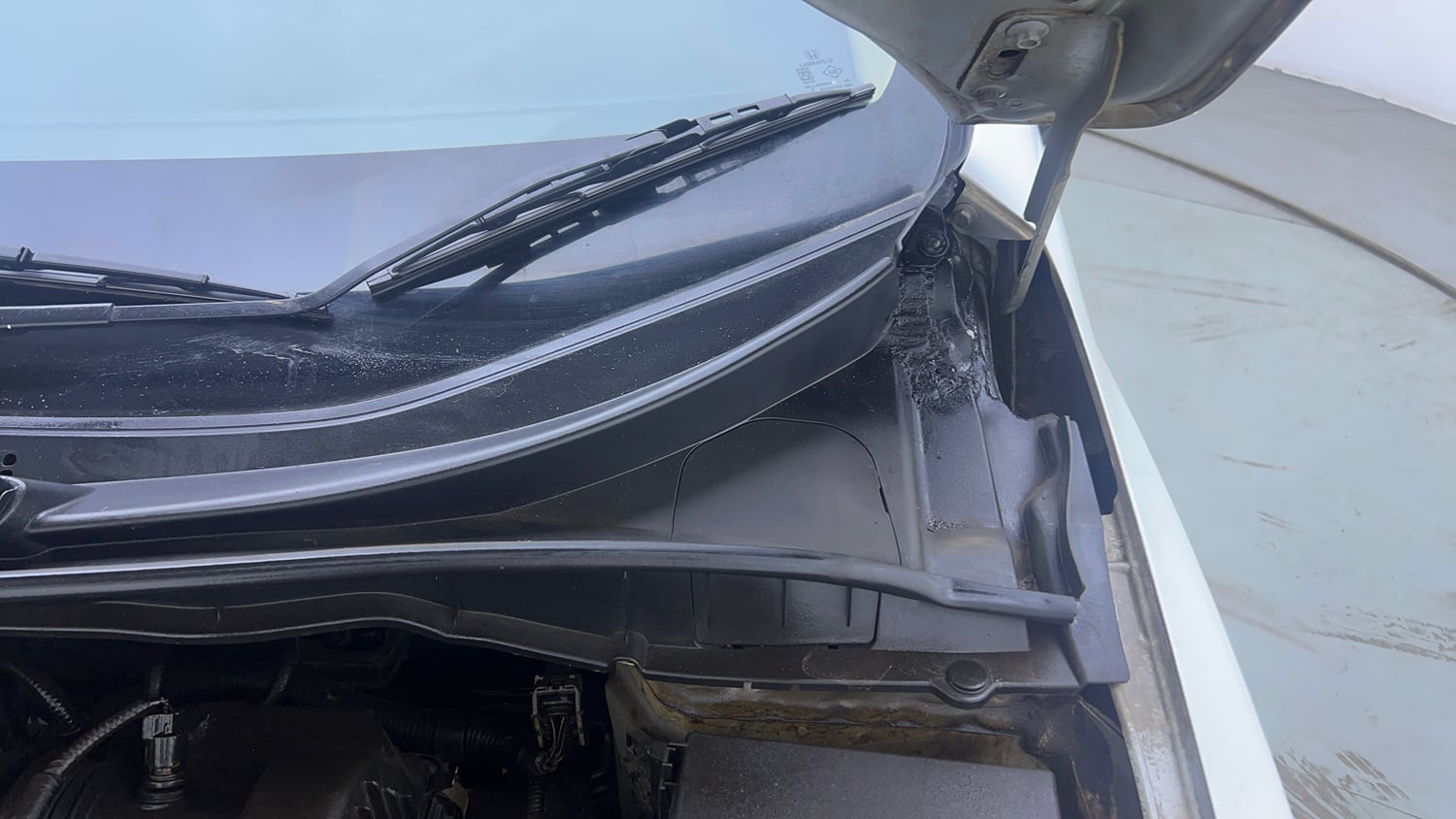 Used 2020 Honda City ZX CVT Petrol Petrol Automatic engine ENGINE LEFT SIDE HINGE & APRON VIEW
