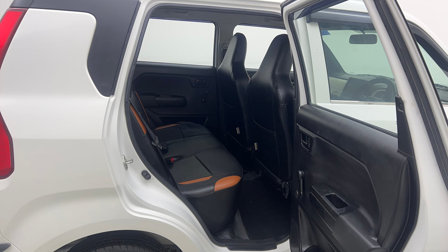 Used 2019 Maruti Suzuki Wagon R 1.0 LXi 1.0 Petrol Manual interior RIGHT SIDE REAR DOOR CABIN VIEW