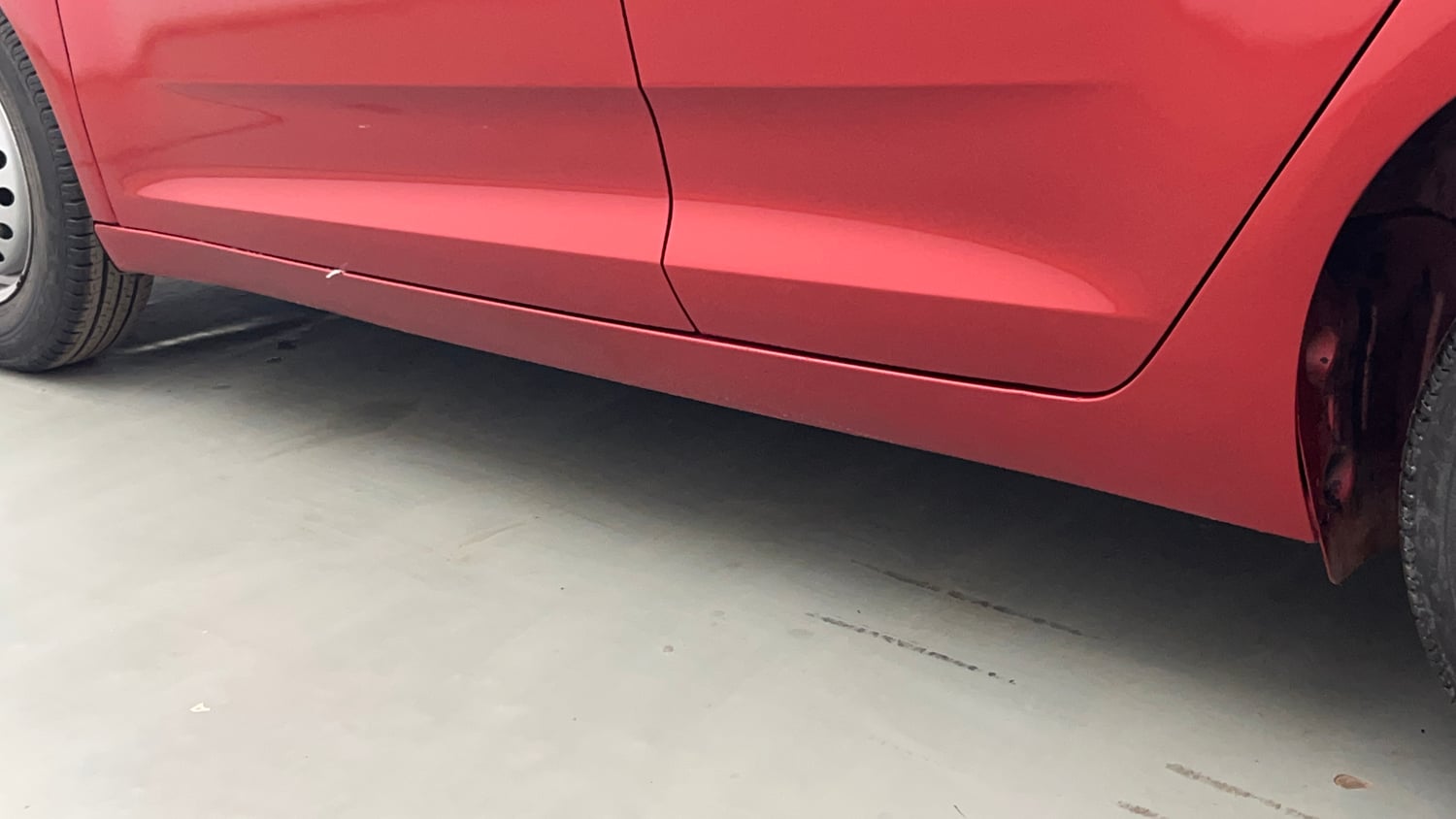 Used 2020 Tata Altroz XE Petrol Petrol Manual dents MINOR DENT
