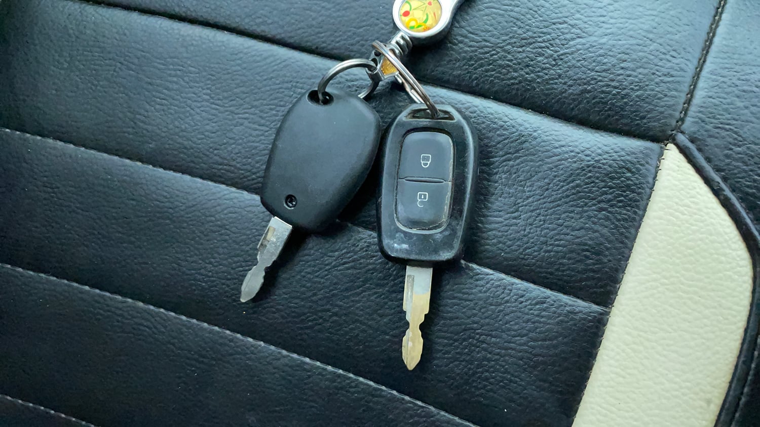 Used 2019 Renault Kwid 1.0 RXT AMT Opt Petrol Automatic extra CAR KEY VIEW