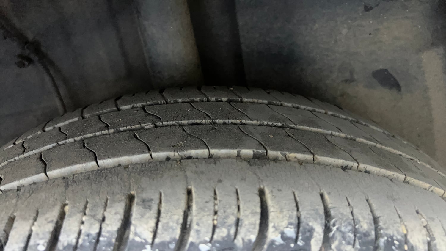 Used 2022 Tata Altroz XZ Petrol Petrol Manual tyres LEFT REAR TYRE TREAD VIEW