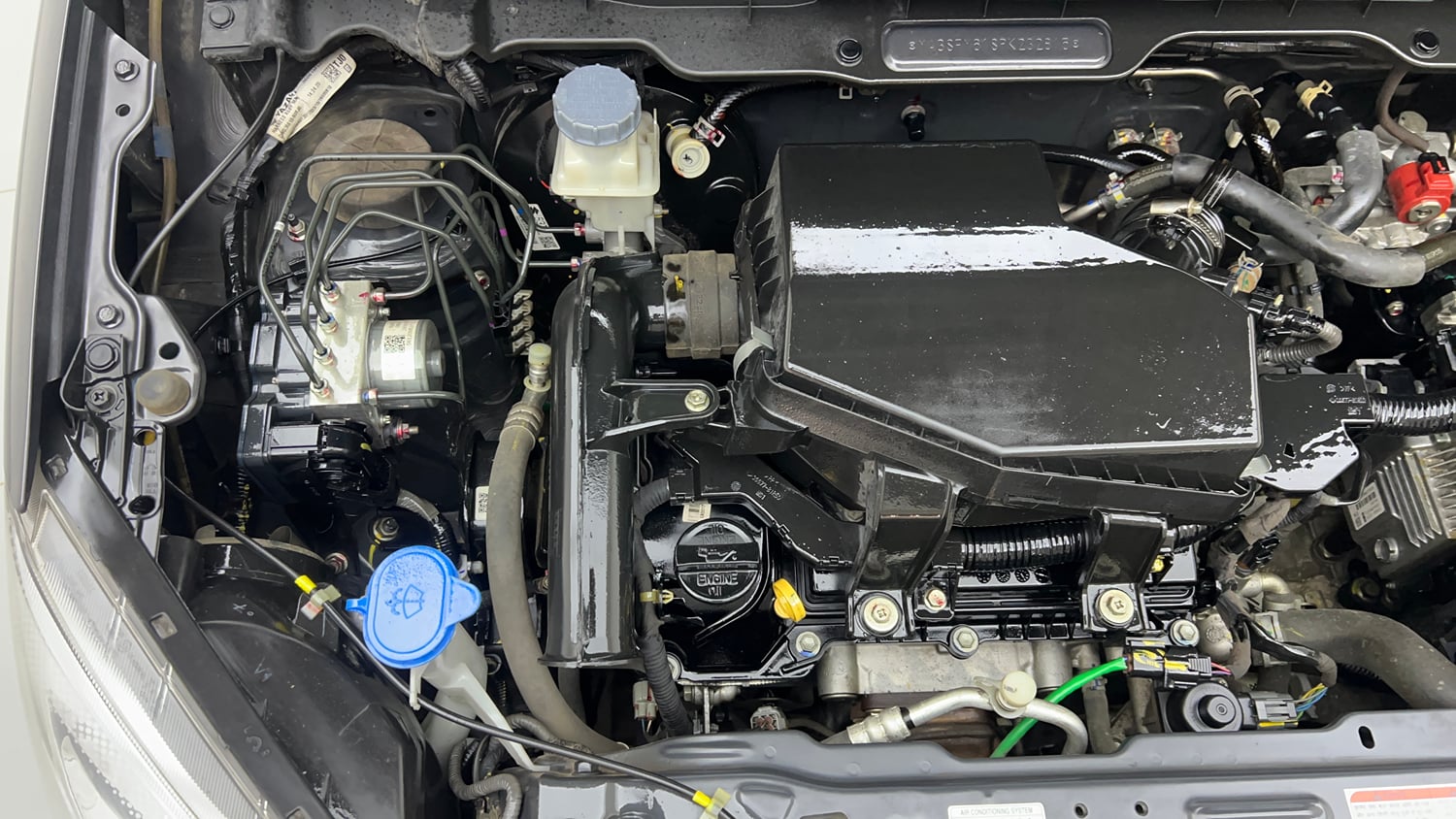 Used 2023 Maruti Suzuki Alto K10 VXi S-CNG Cng Manual engine ENGINE RIGHT SIDE VIEW