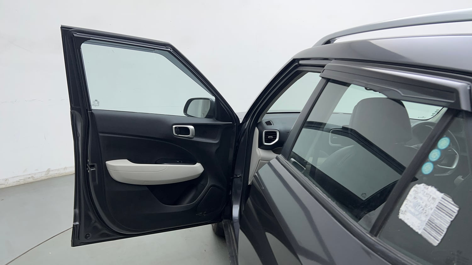 Used 2022 Hyundai Venue SX 1.2 Petrol Petrol Manual interior LEFT FRONT DOOR OPEN VIEW