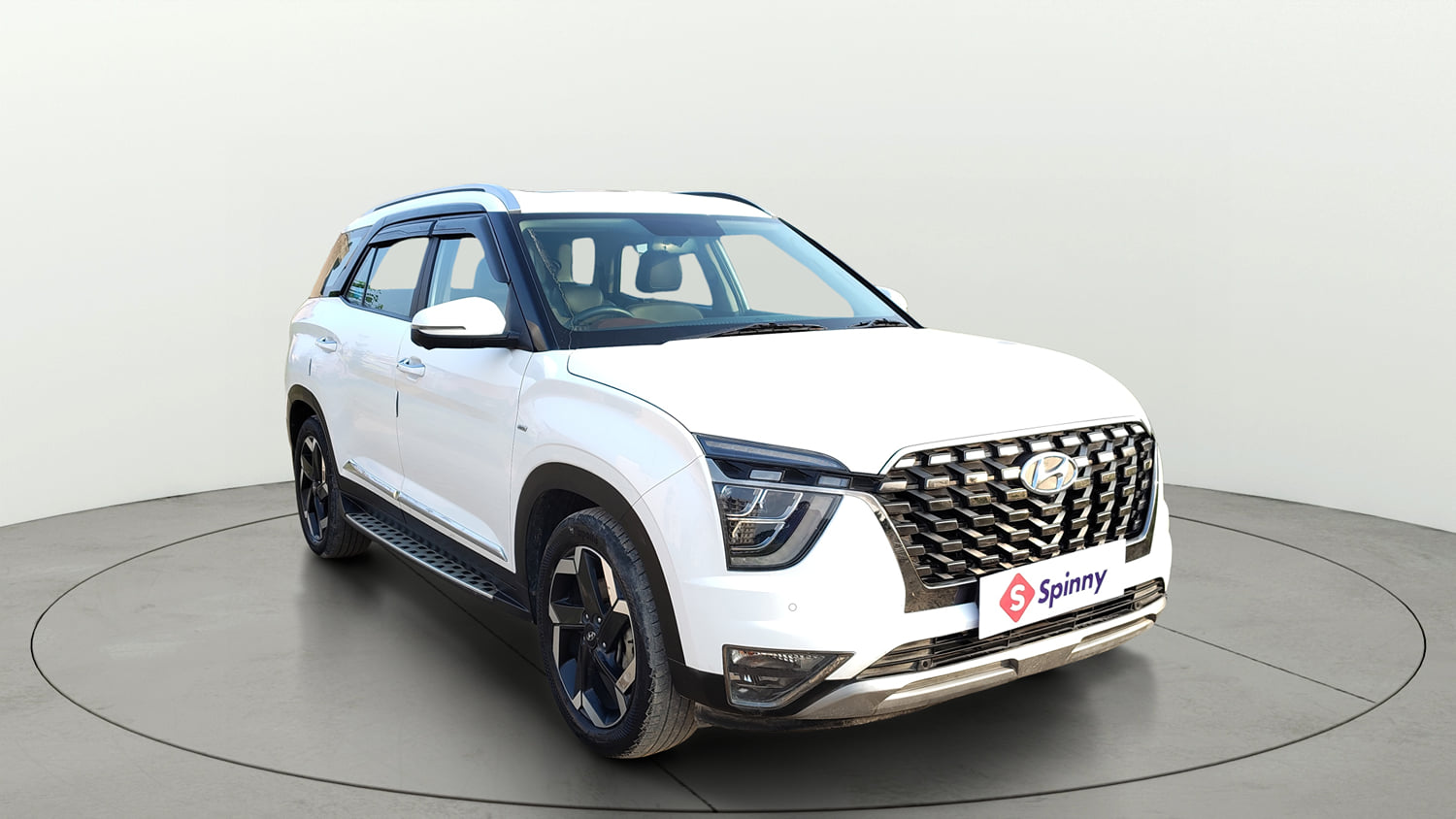 Used 2022 Hyundai Alcazar Signature (O) 6 STR 1.5 Diesel AT Diesel Automatic exterior RIGHT FRONT CORNER VIEW