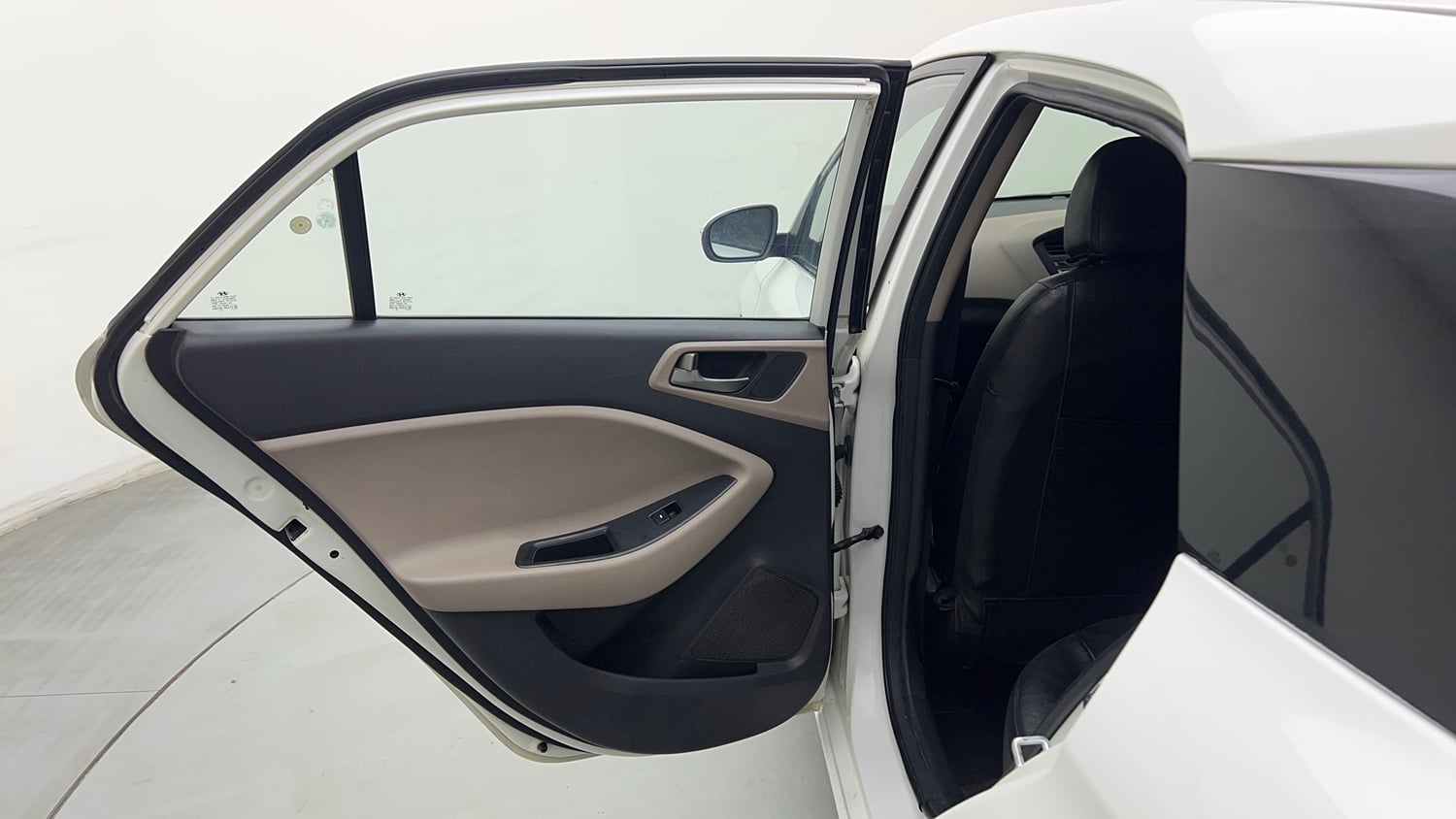 Used 2016 Hyundai Elite i20 Sportz 1.2 Petrol Manual interior LEFT REAR DOOR OPEN VIEW