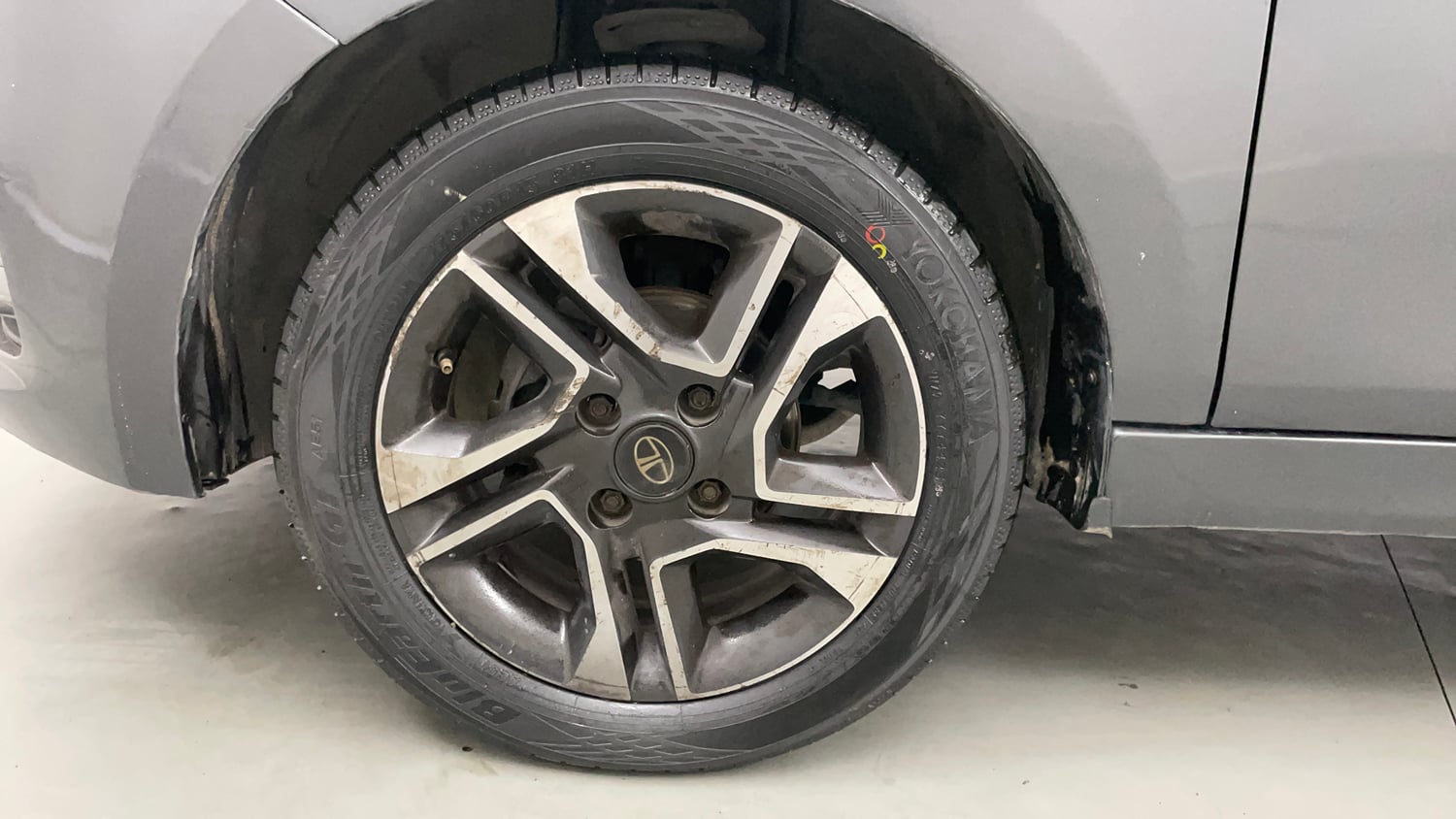 Used 2021 Tata Tiago XZ Plus Petrol Manual tyres LEFT FRONT TYRE RIM VIEW