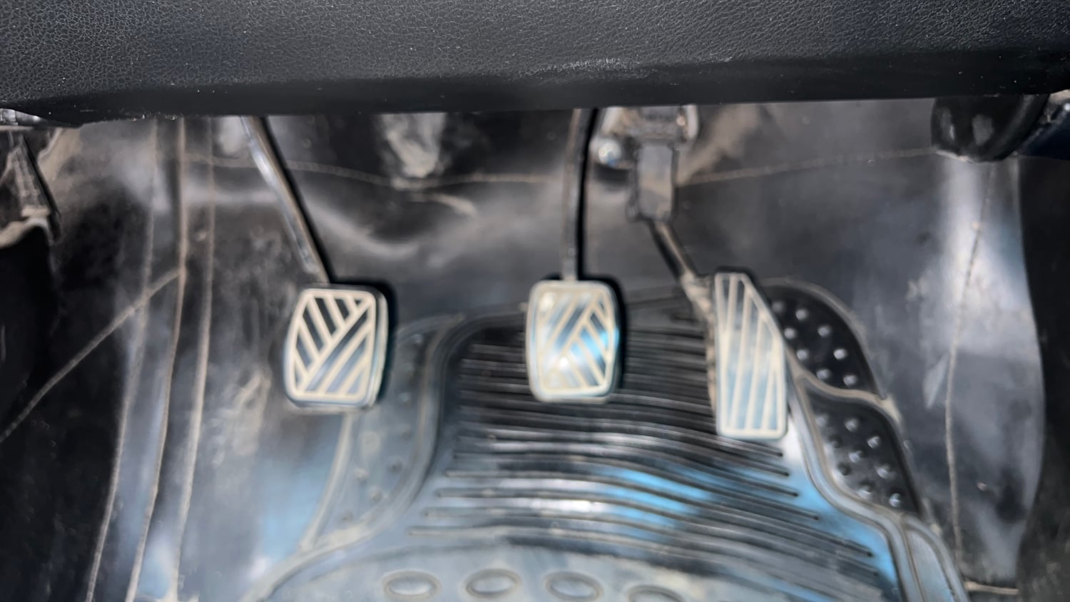 Used 2017 Maruti Suzuki Baleno Zeta 1.2 Petrol Manual interior PEDALS VIEW