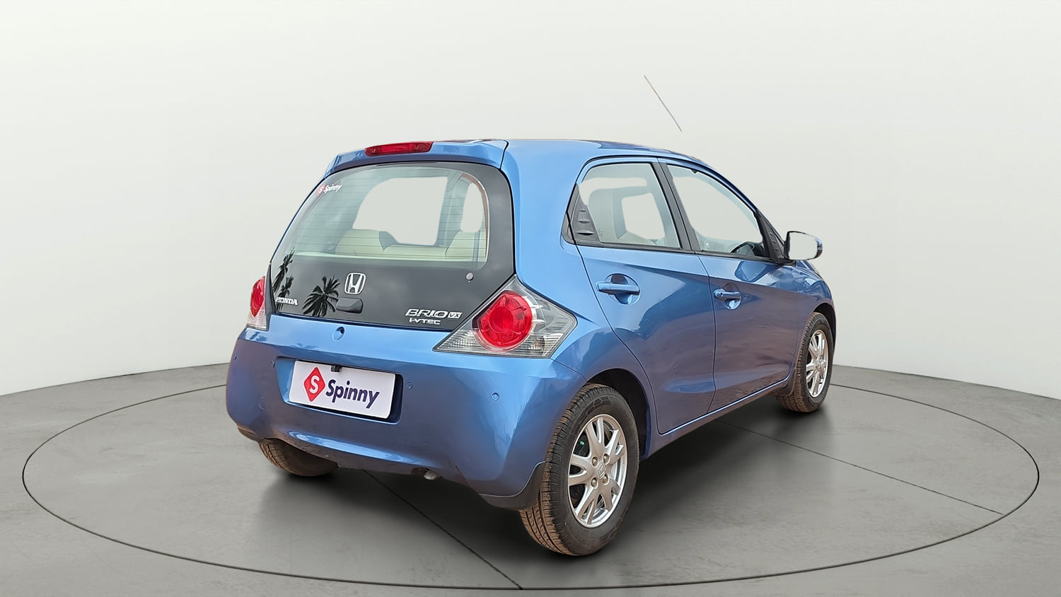 Used 2015 Honda Brio VX AT Petrol Automatic exterior RIGHT REAR CORNER VIEW