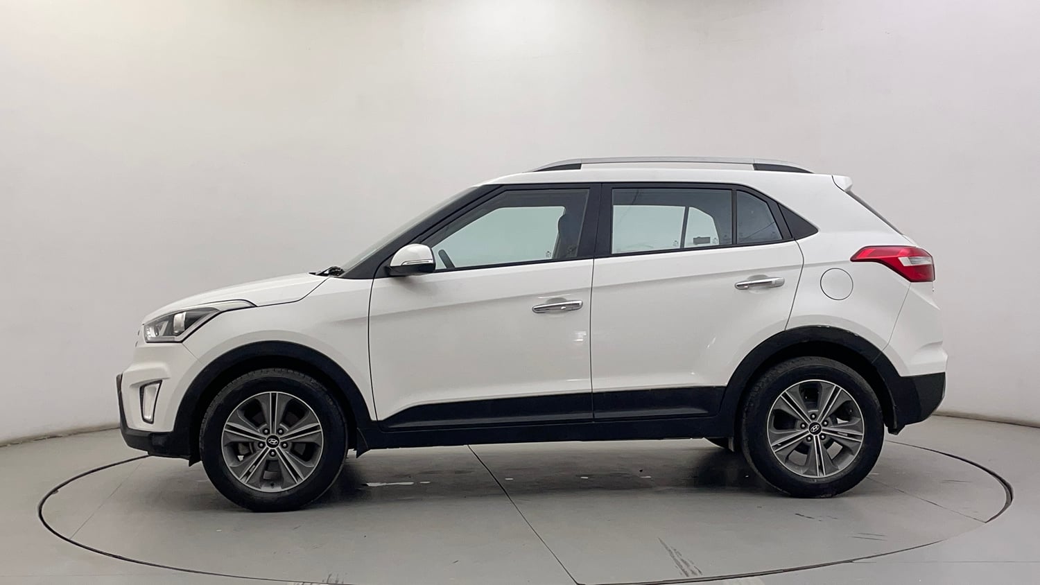 Used 2016 Hyundai Creta 1.6 SX Plus AT Petrol Petrol Automatic exterior LEFT SIDE VIEW