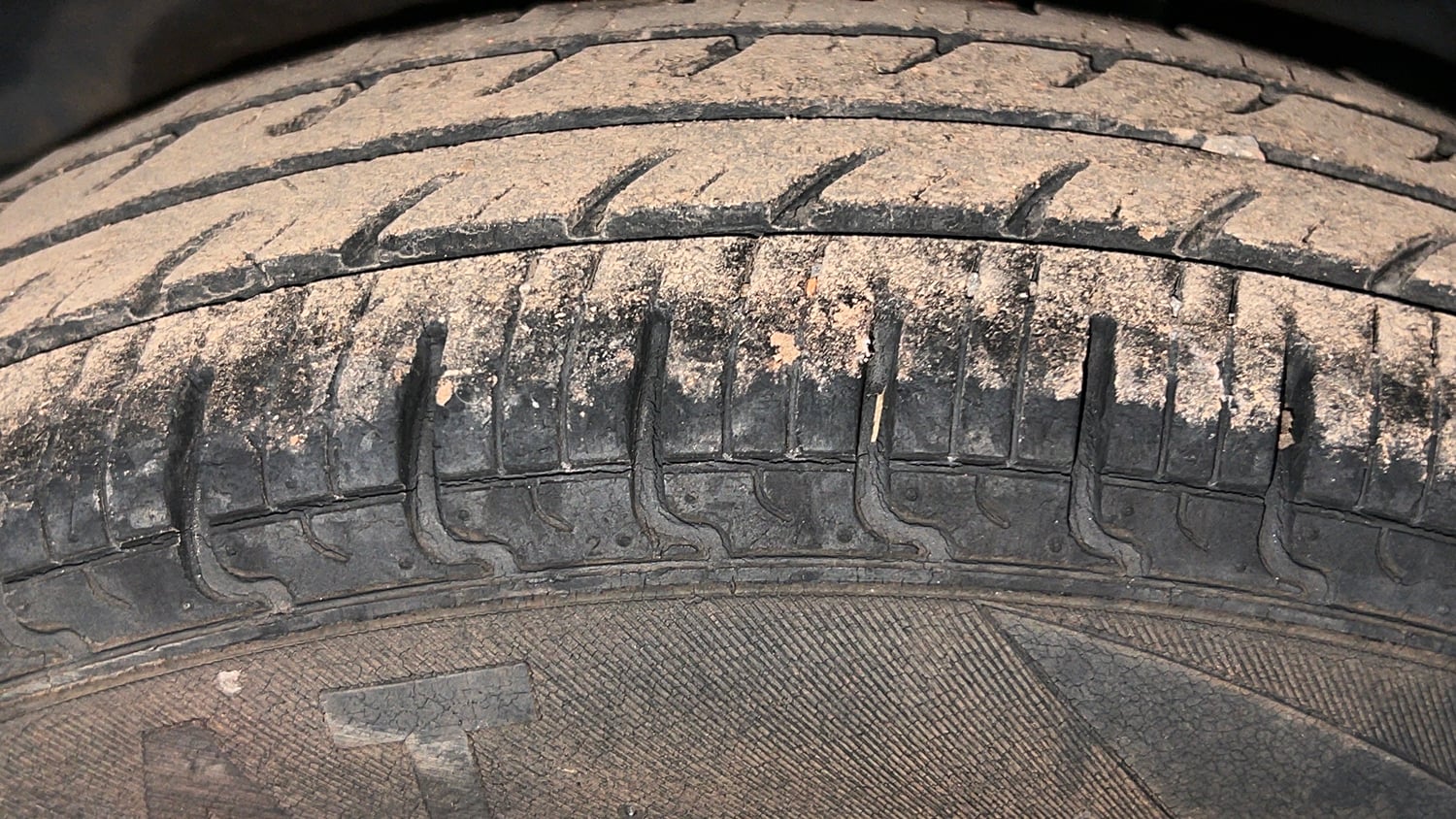 Used 2018 Renault Kwid CLIMBER 1.0 Petrol Manual tyres LEFT REAR TYRE TREAD VIEW