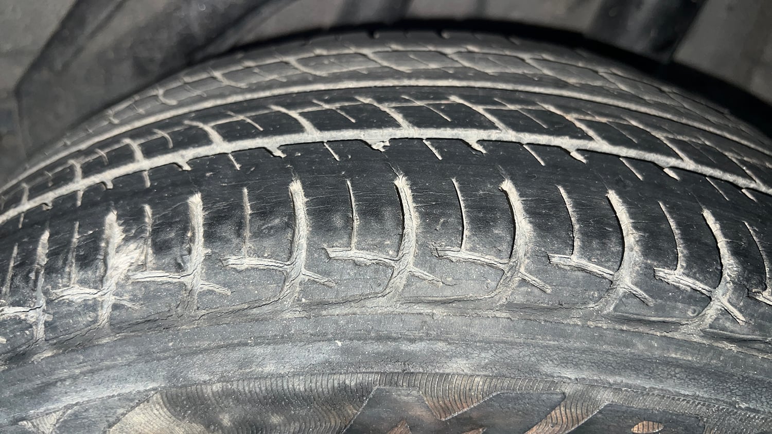 Used 2014 Honda Amaze 1.2 S i-VTEC Petrol Manual tyres LEFT REAR TYRE TREAD VIEW