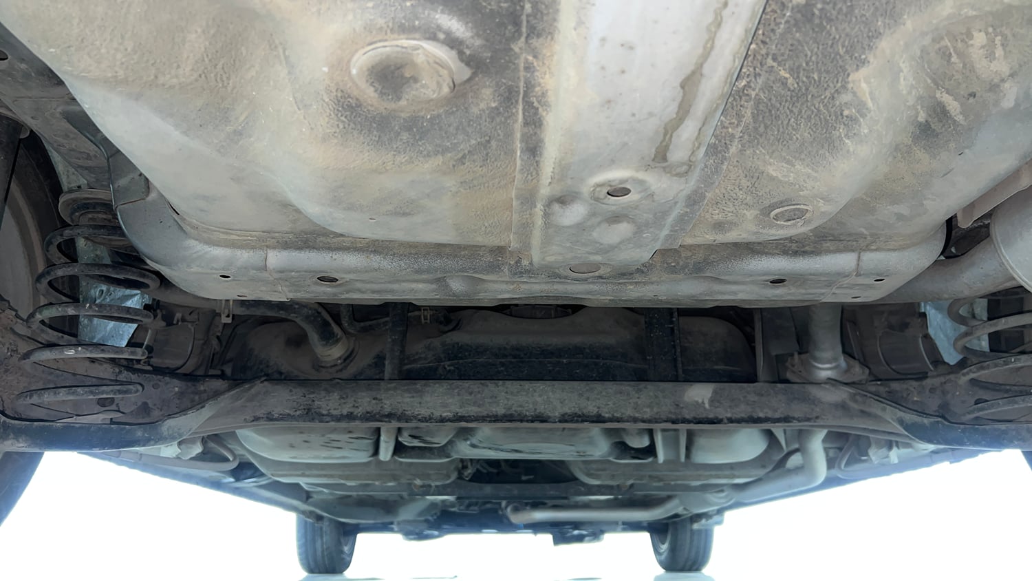 Used 2017 Honda City V Petrol Petrol Manual extra REAR UNDERBODY VIEW (TAKEN FROM REAR)