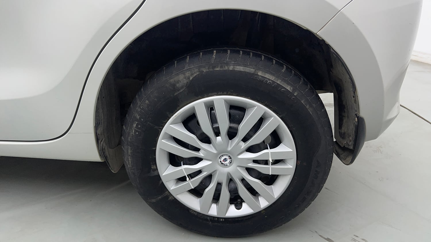 Used 2021 Maruti Suzuki Swift VXi Petrol Manual tyres LEFT REAR TYRE RIM VIEW