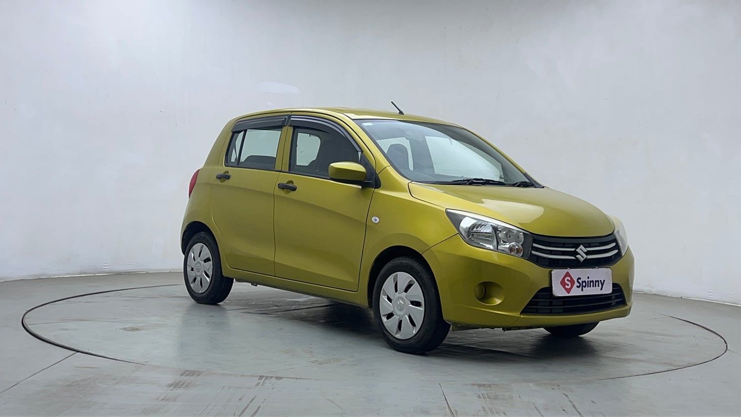 Used 2014 Maruti Suzuki Celerio VXi AMT Petrol Automatic exterior RIGHT FRONT CORNER VIEW