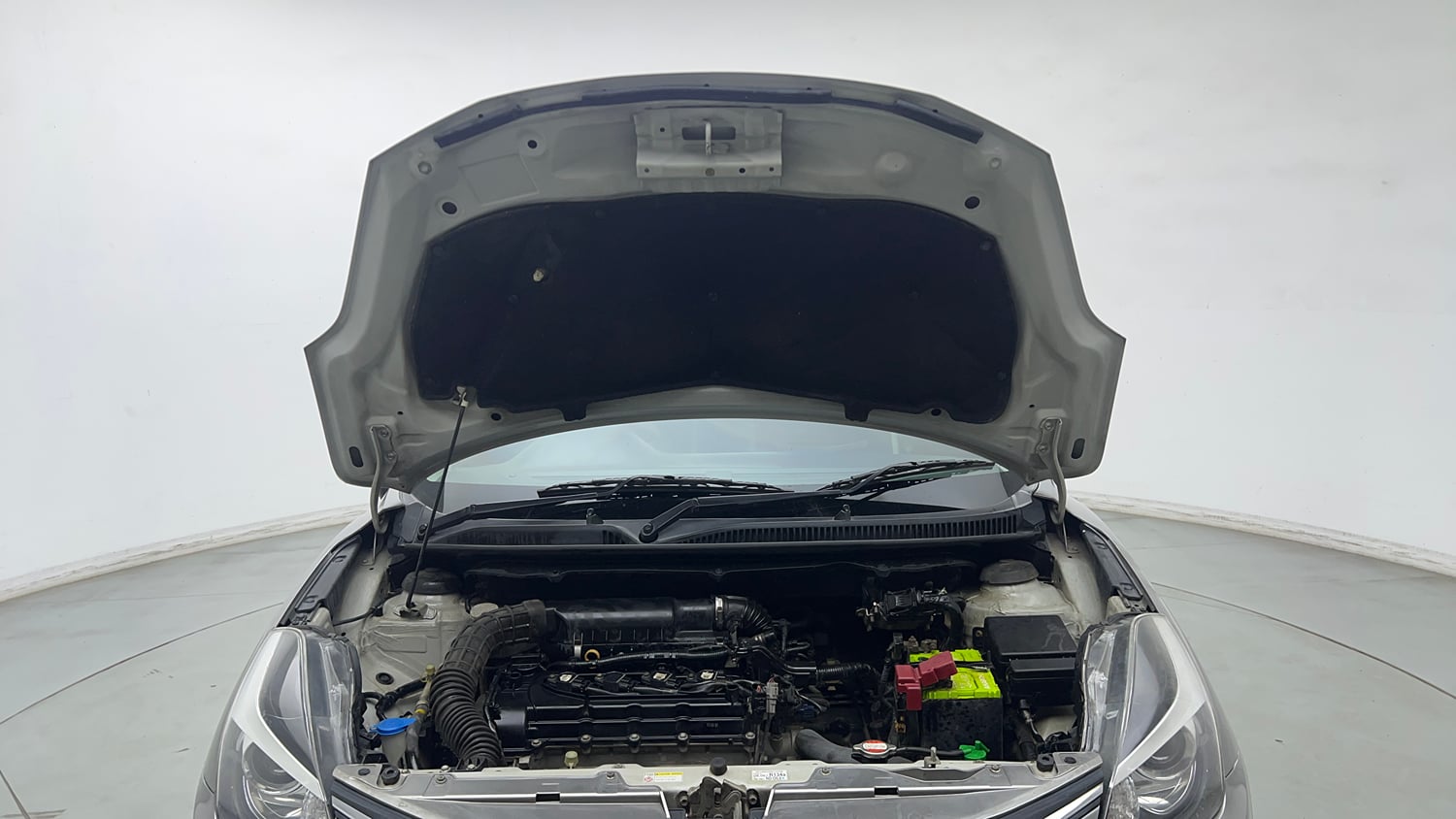 Used 2018 Maruti Suzuki Baleno Alpha 1.2 Petrol Manual engine ENGINE & BONNET OPEN FRONT VIEW