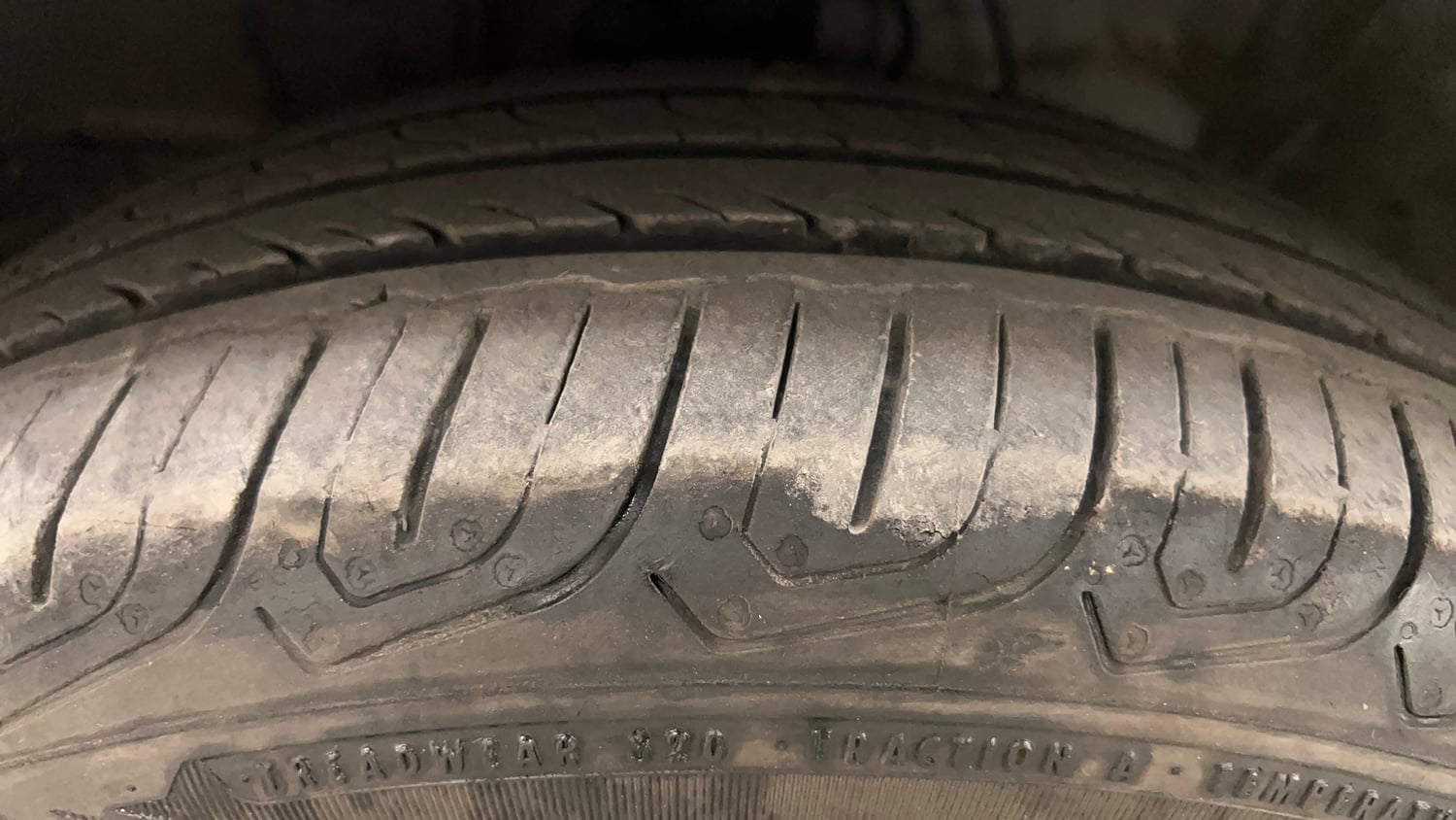 Used 2015 Honda City VX CVT Petrol Automatic tyres LEFT FRONT TYRE TREAD VIEW