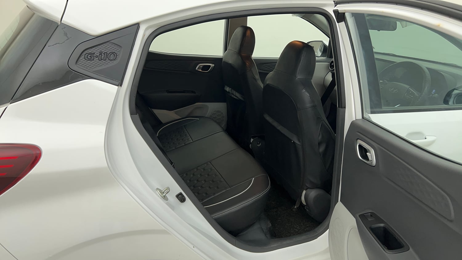 Used 2024 Hyundai Grand i10 Nios Sportz 1.2 Hy-CNG Duo Cng Manual interior RIGHT SIDE REAR DOOR CABIN VIEW