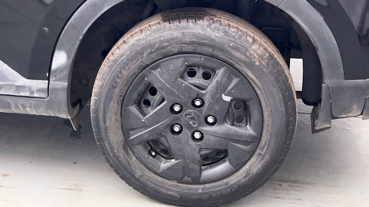 Used 2022 Hyundai Venue SX 1.2 Petrol Petrol Manual tyres LEFT REAR TYRE RIM VIEW