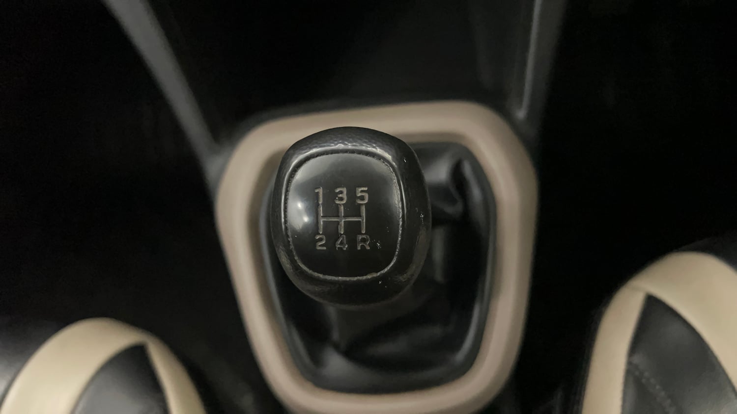Used 2018 Hyundai Grand i10 Magna 1.2 Kappa VTVT Petrol Manual interior GEAR  KNOB VIEW