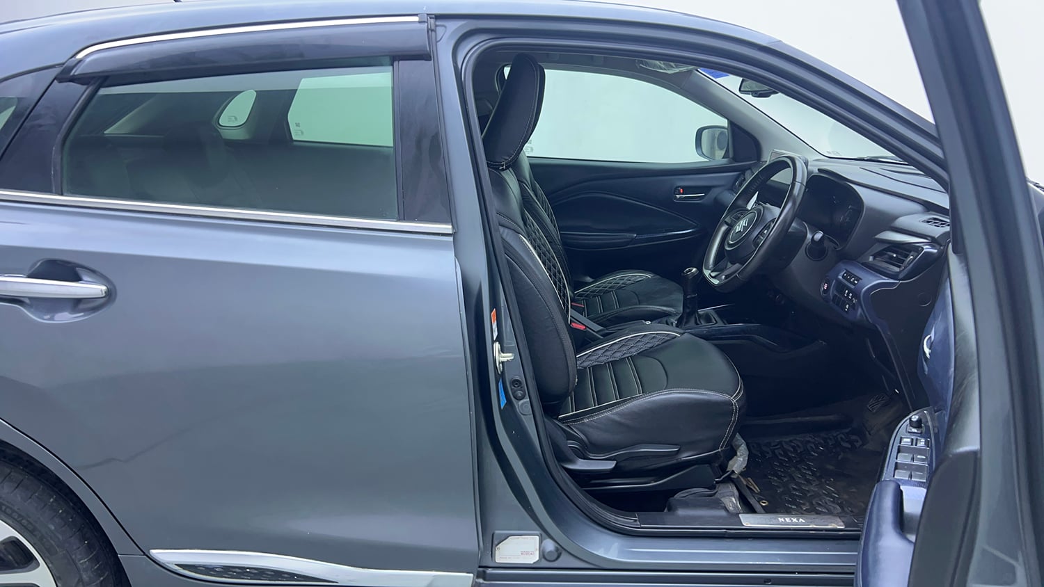 Used 2022 Maruti Suzuki Baleno Alpha MT Petrol Manual interior RIGHT SIDE FRONT DOOR CABIN VIEW