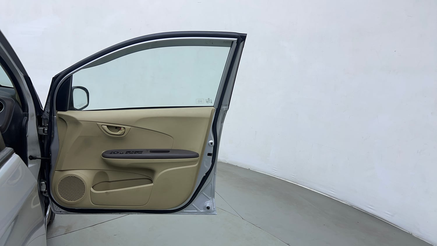 Used 2013 Honda Amaze 1.2 S i-VTEC Petrol Manual interior RIGHT FRONT DOOR OPEN VIEW