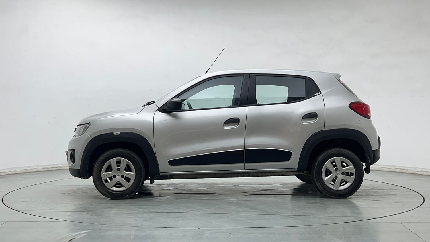 Used 2019 Renault Kwid RXL Petrol Manual exterior LEFT SIDE VIEW
