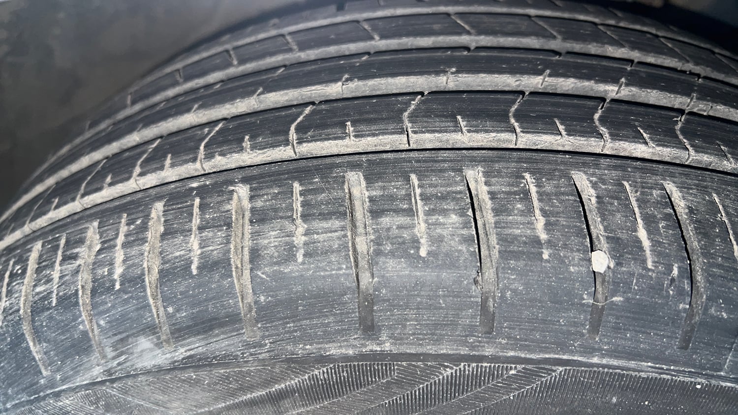 Used 2018 Maruti Suzuki Baleno Alpha 1.2 Petrol Manual tyres RIGHT FRONT TYRE TREAD VIEW