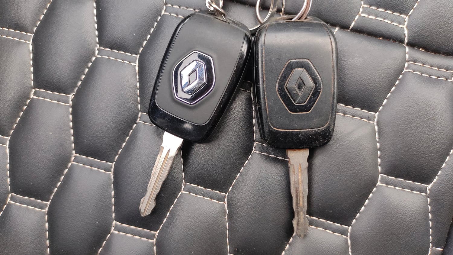 Used 2024 Renault Kiger RXE Petrol Manual extra CAR KEY VIEW