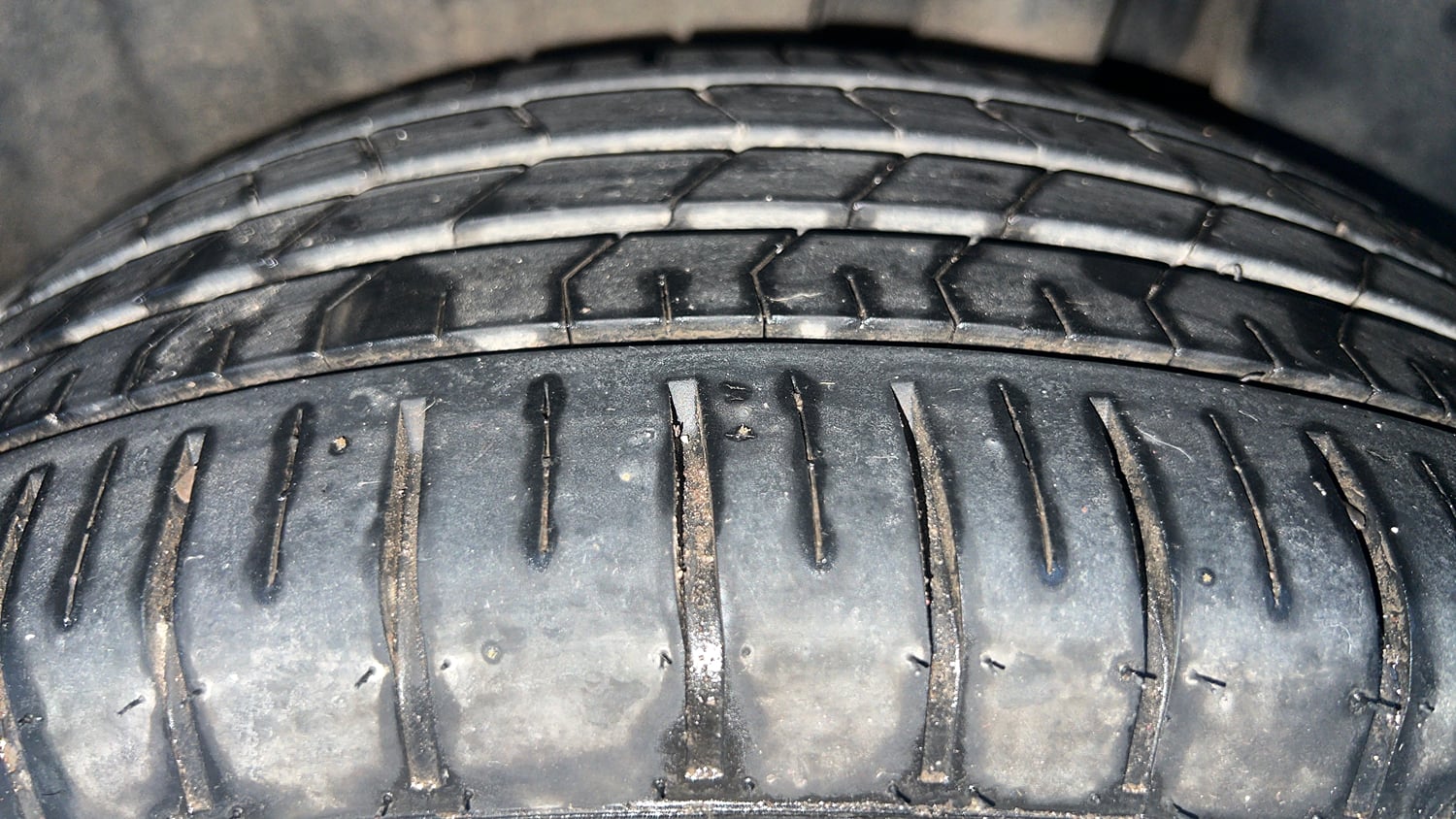 Used 2022 Maruti Suzuki Baleno Alpha MT Petrol Manual tyres LEFT REAR TYRE TREAD VIEW