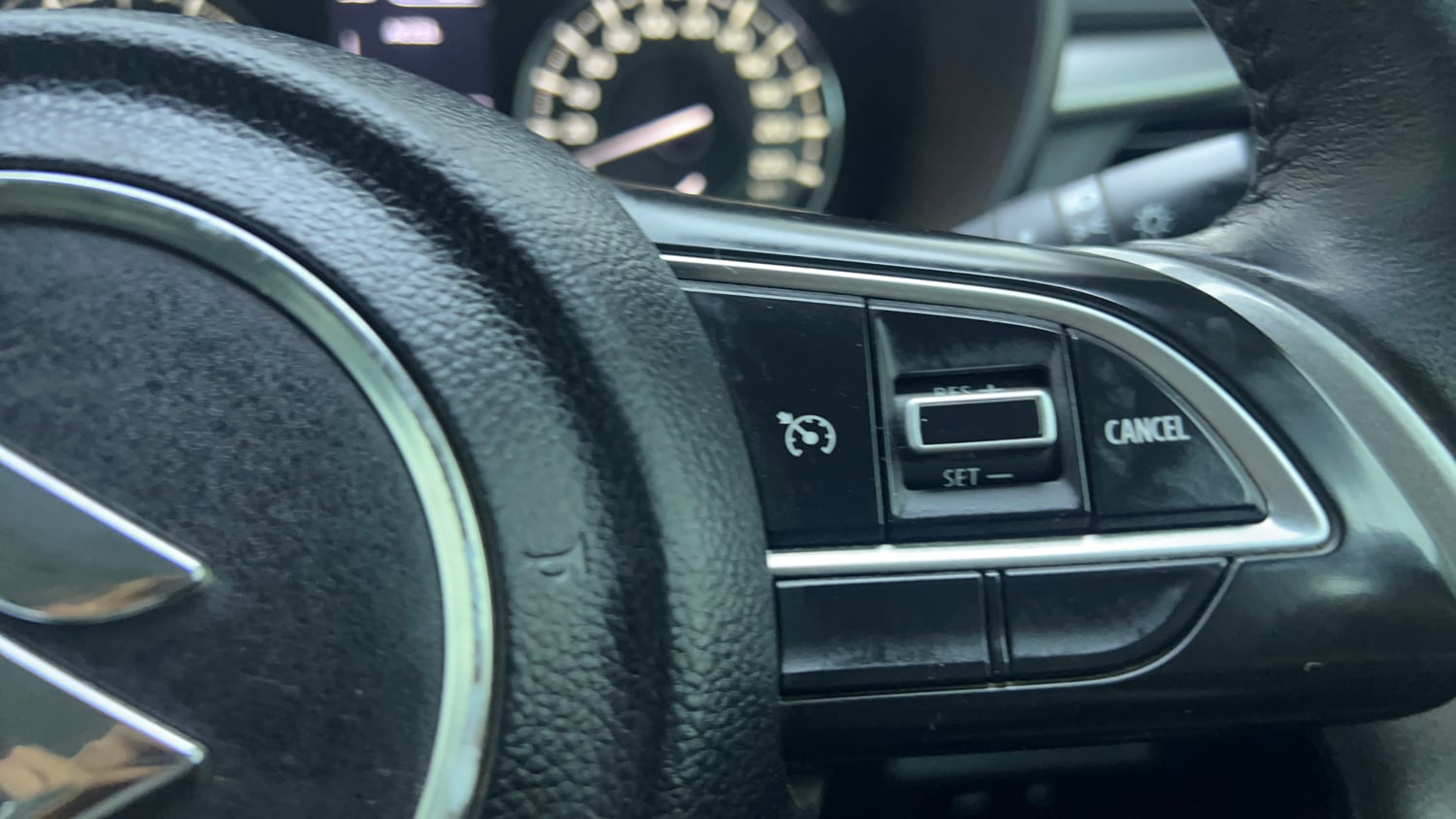 Used 2022 Maruti Suzuki Baleno Alpha MT Petrol Manual top_features Cruise control