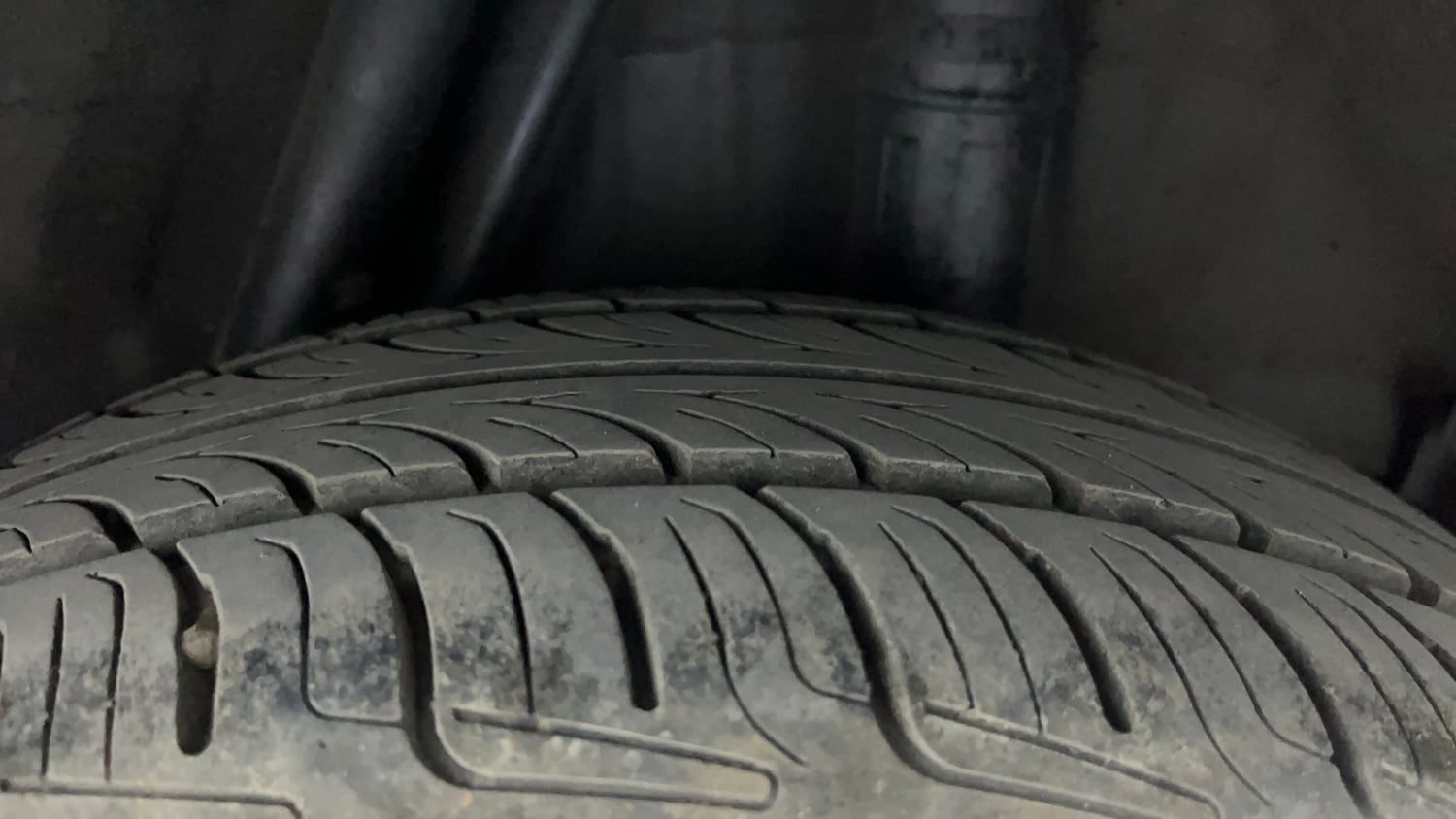 Used 2017 Honda City ZX CVT Petrol Petrol Automatic tyres LEFT REAR TYRE TREAD VIEW