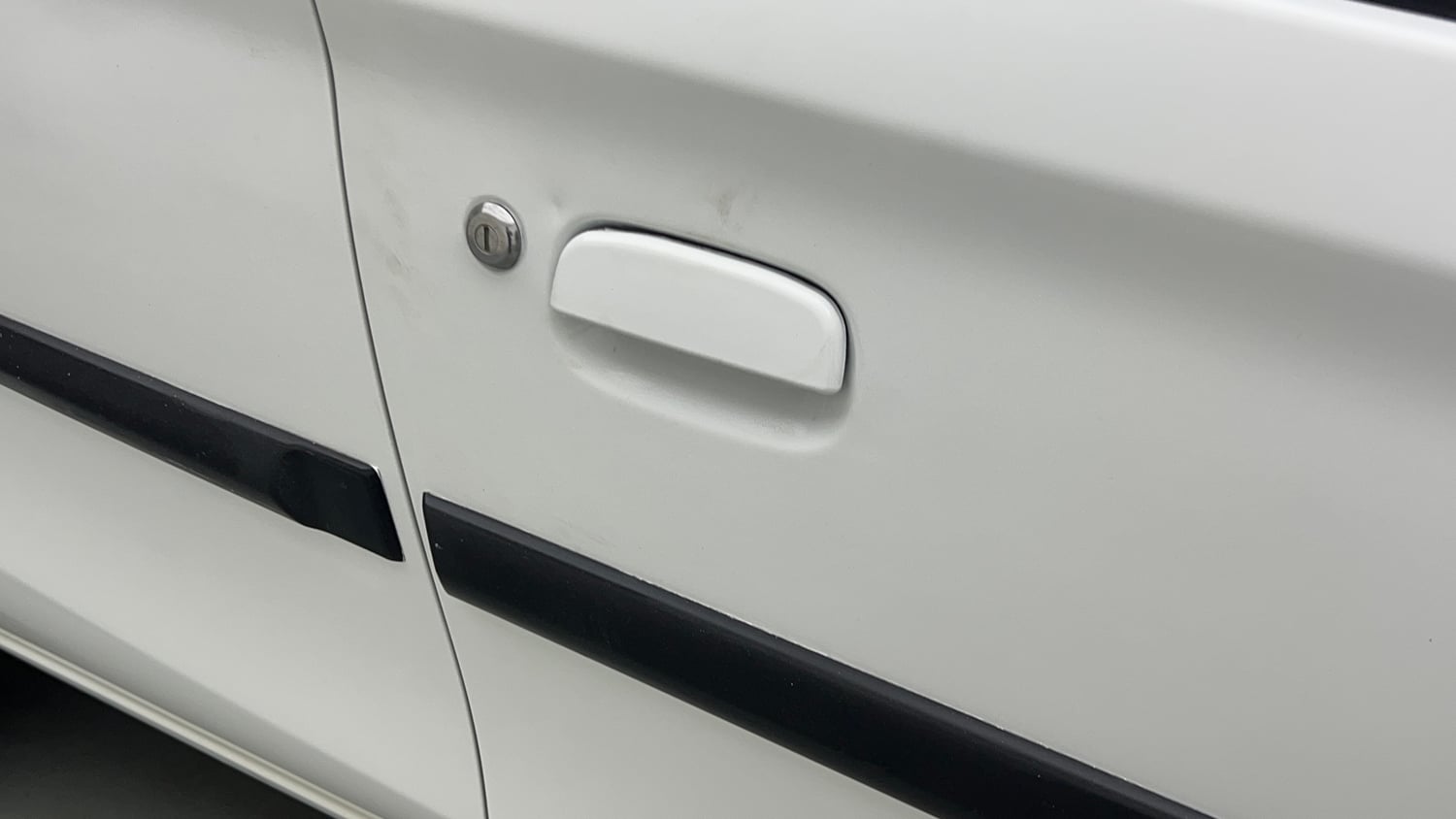 Used 2016 Maruti Suzuki Alto 800 VXi Petrol Manual dents MINOR SCRATCH