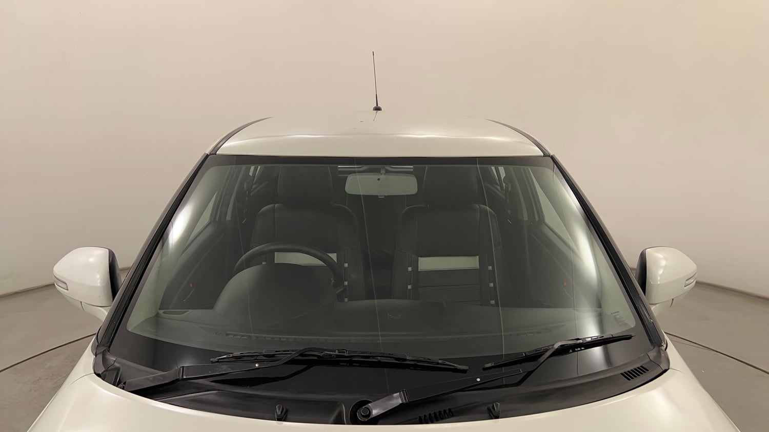 Used 2012 Maruti Suzuki Swift VXi Petrol Manual exterior FRONT WINDSHIELD VIEW
