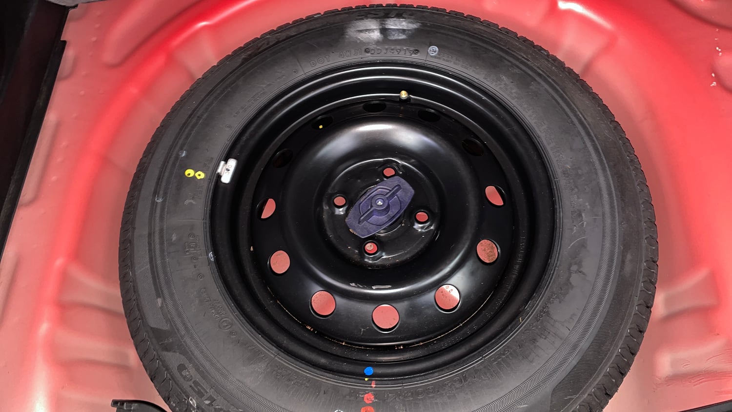 Used 2020 Maruti Suzuki Swift VXi Petrol Manual tyres SPARE TYRE VIEW