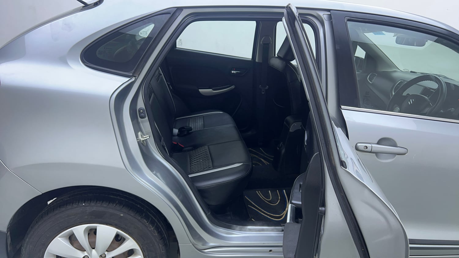 Used 2018 Maruti Suzuki Baleno Delta 1.2 Petrol Manual interior RIGHT SIDE REAR DOOR CABIN VIEW
