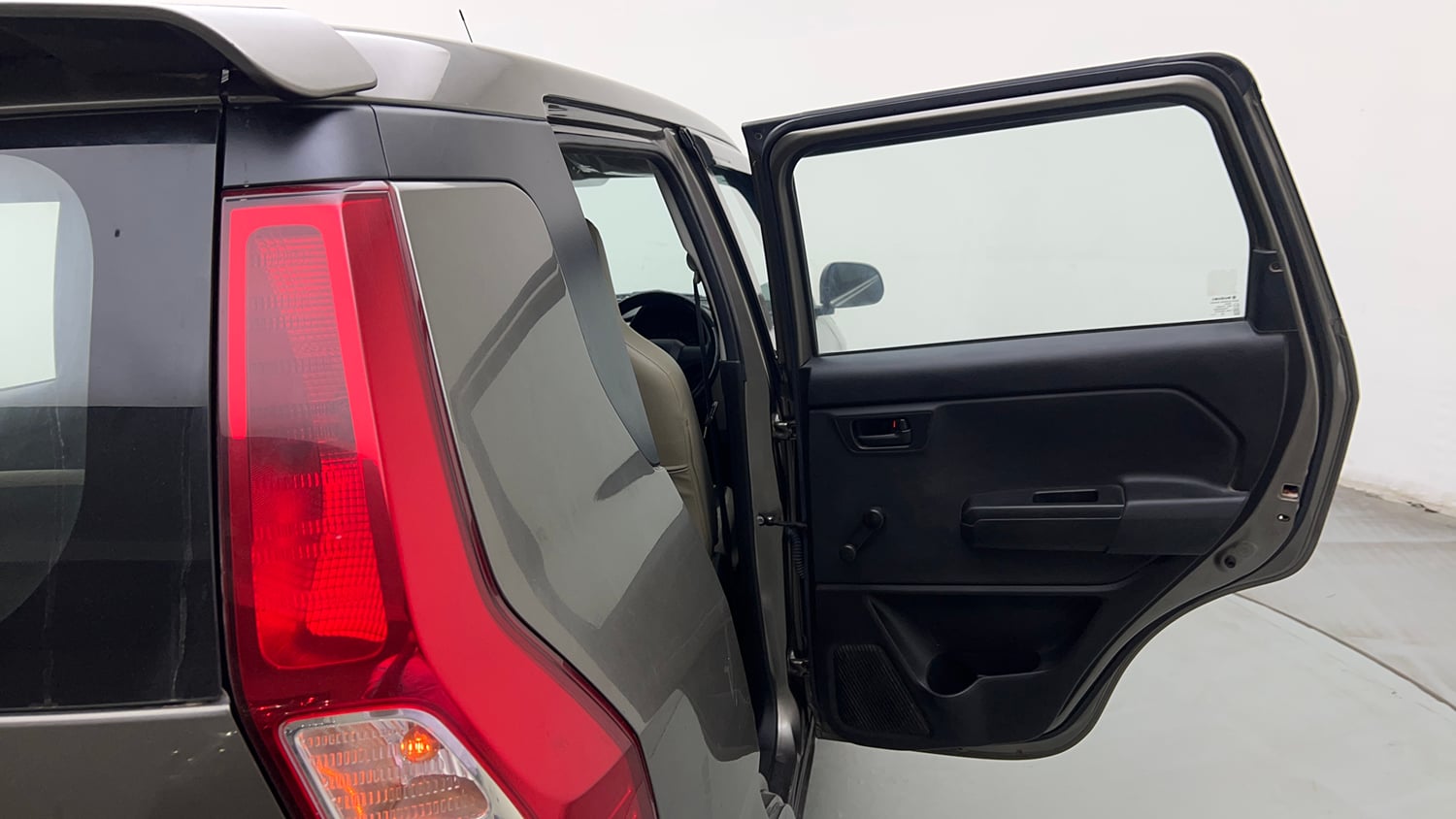 Used 2020 Maruti Suzuki Wagon R LXi 1.0 CNG Cng Manual interior RIGHT REAR DOOR OPEN VIEW