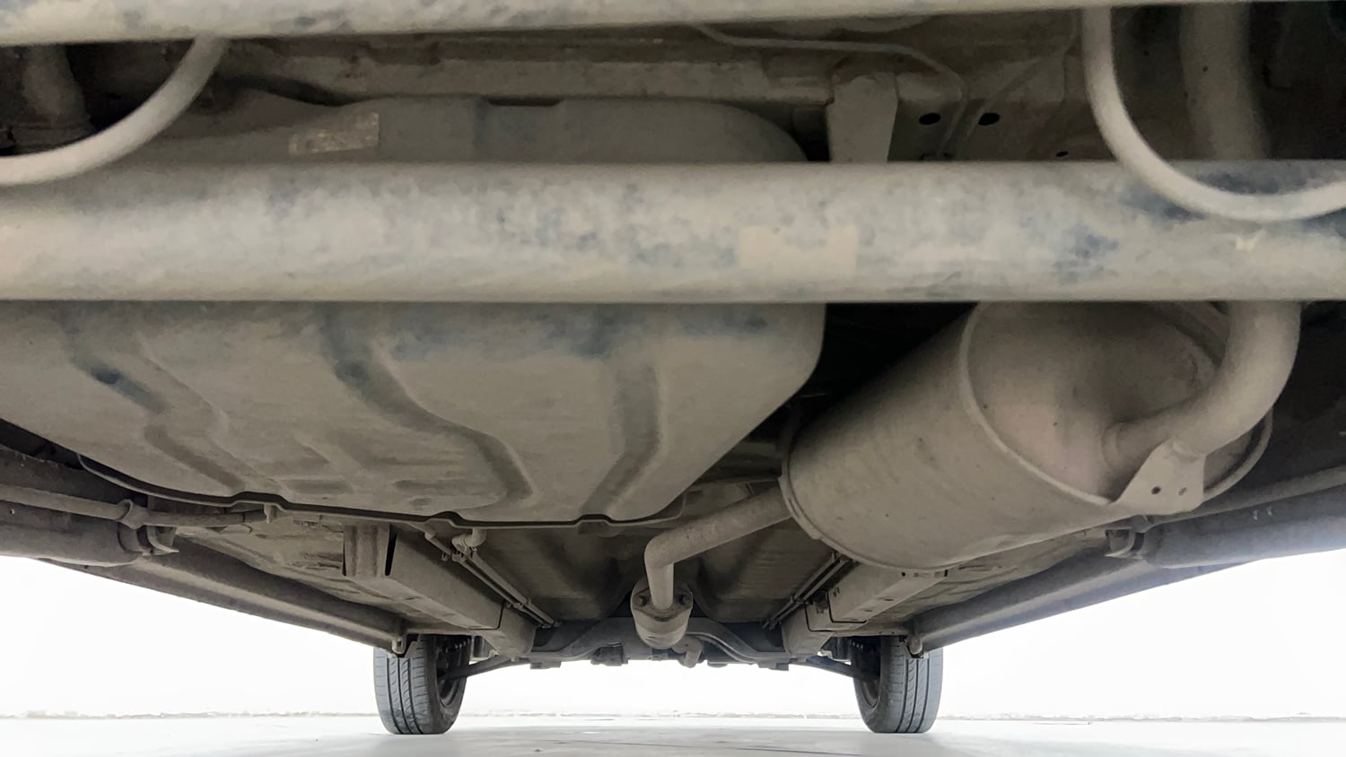 Used 2015 Maruti Suzuki Wagon R VXI Petrol Manual extra REAR UNDERBODY VIEW (TAKEN FROM REAR)