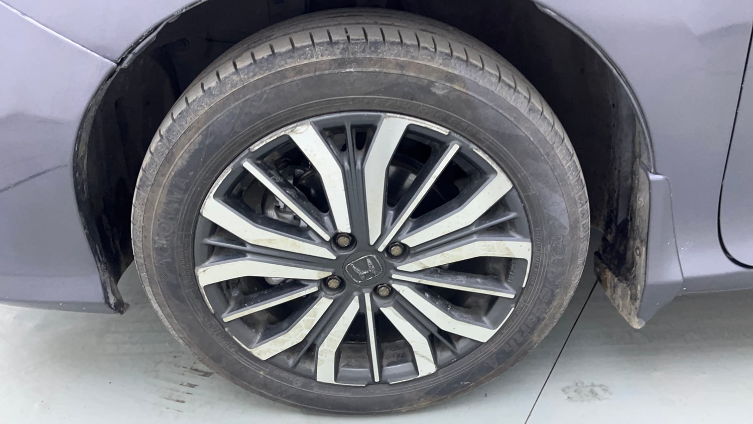 Used 2017 Honda City ZX CVT Petrol Petrol Automatic tyres LEFT FRONT TYRE RIM VIEW