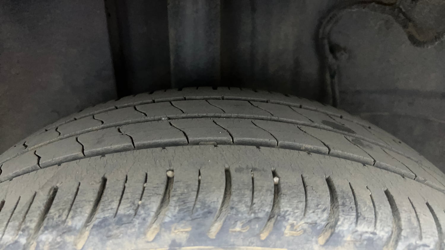 Used 2022 Tata Altroz XZ Petrol Petrol Manual tyres RIGHT REAR TYRE TREAD VIEW