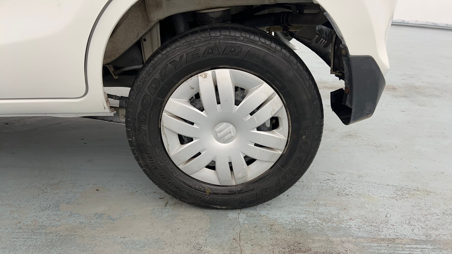 Used 2019 Maruti Suzuki Alto 800 LXi (O) Petrol Manual tyres LEFT REAR TYRE RIM VIEW