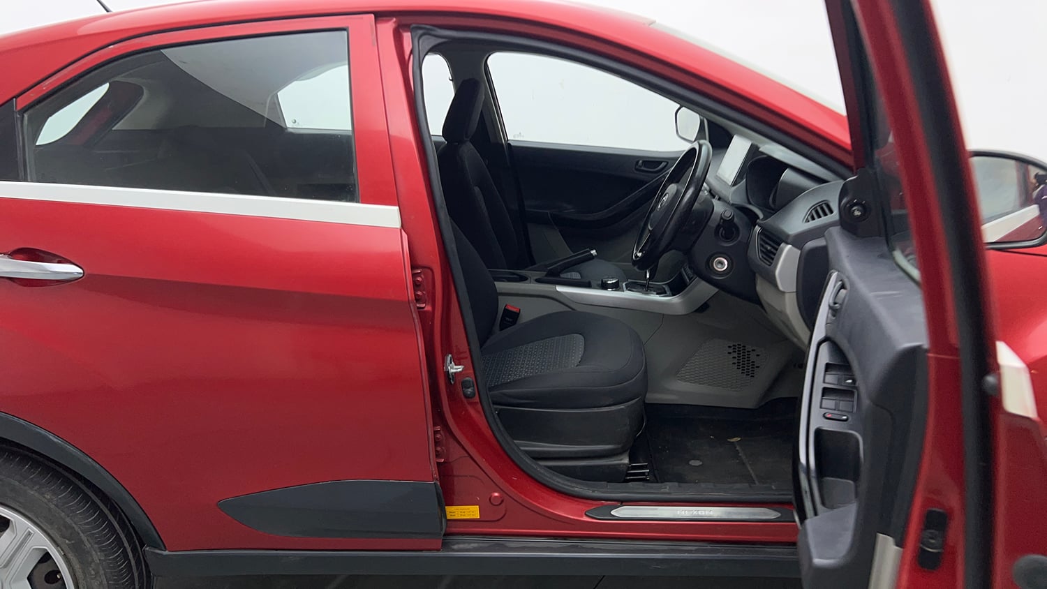 Used 2019 Tata Nexon XMA Diesel Diesel Automatic interior RIGHT SIDE FRONT DOOR CABIN VIEW