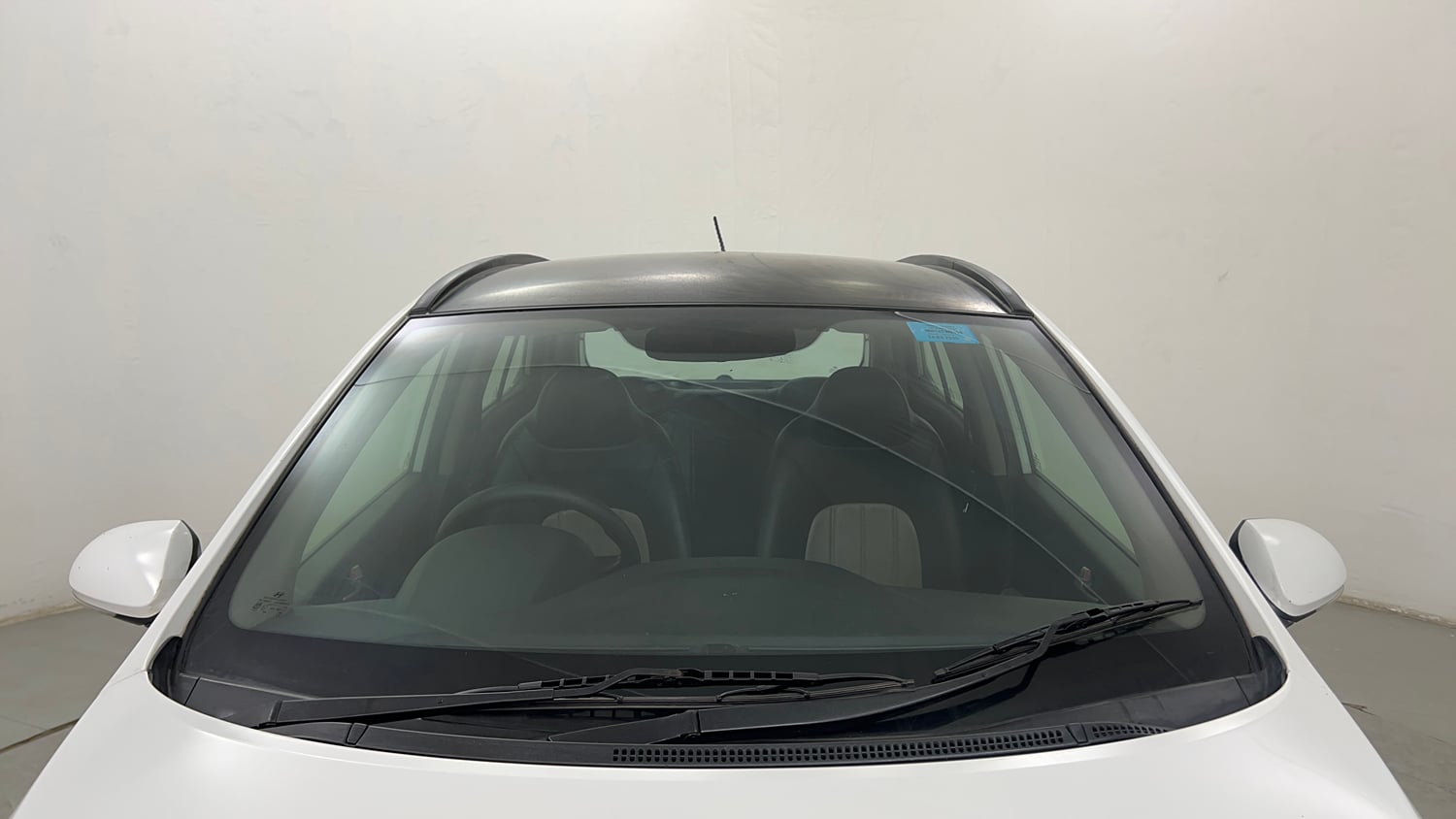 Used 2015 Hyundai Grand i10 Sportz AT 1.2 Kappa VTVT Petrol Automatic exterior FRONT WINDSHIELD VIEW